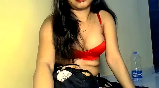 PAYAL SONI  online show from March 22, 9:10 pm