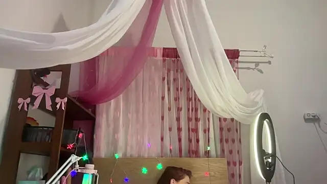 ScarletBottom online show from September 17, 11:23 am