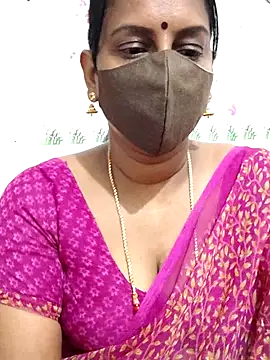 Snapshot of Tamil_Meera12 chatting on June 19, 3:33 am Tamil Meera12 online show from June 19, 3:33 am
