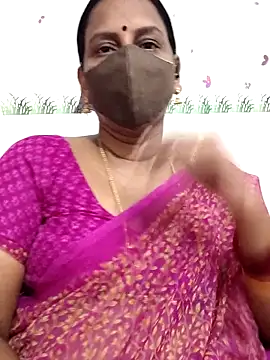 Snapshot of Tamil_Meera12 chatting on June 19, 5:39 pm Tamil Meera12 online show from June 19, 5:39 pm