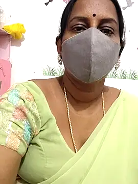 Snapshot of Tamil_Meera12 chatting on July 3, 3:24 am Tamil Meera12 online show from July 3, 3:24 am