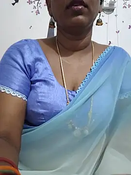 Snapshot of Tamil_Meera12 chatting on July 16, 2:39 am Tamil Meera12 online show from July 16, 2:39 am