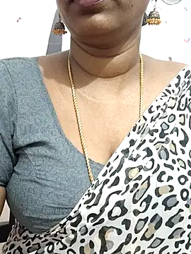 Snapshot of Tamil_Meera12 chatting on July 23, 4:38 pm Tamil Meera12 online show from July 23, 4:38 pm