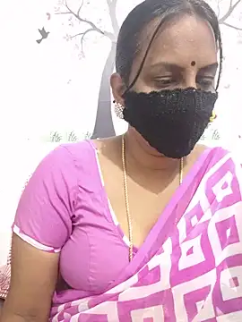Snapshot of Tamil_Meera12 chatting on July 24, 7:28 am Tamil Meera12 online show from July 24, 7:28 am