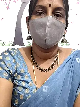 Snapshot of Tamil_Meera12 chatting on July 31, 5:45 pm Tamil Meera12 online show from July 31, 5:45 pm