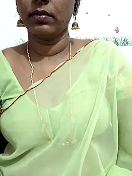 Snapshot of Tamil_Meera12 chatting on August 1, 12:48 pm Tamil Meera12 online show from August 1, 12:48 pm