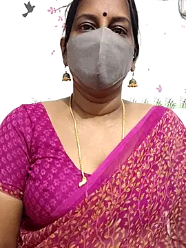 Snapshot of Tamil_Meera12 chatting on August 3, 3:38 am Tamil Meera12 online show from August 3, 3:38 am