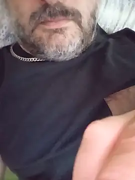 Snapshot of NAvoglia chatting on June 9, 12:17 pm NAvoglia online show from June 9, 12:17 pm