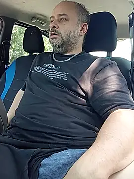 Snapshot of NAvoglia chatting on July 3, 12:33 pm NAvoglia online show from July 3, 12:33 pm
