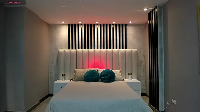 BeccaBaxter online show from February 23, 5:07 pm