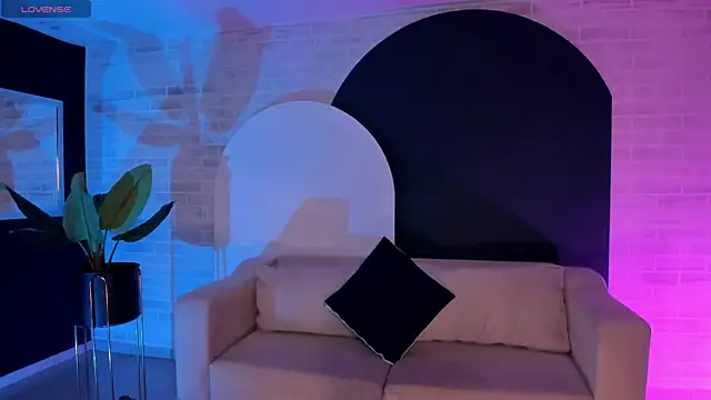 BeccaBaxter online show from July 8, 12:31 pm
