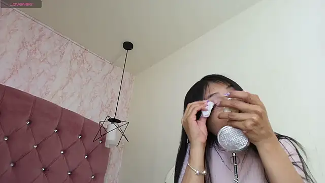 Raichell  online show from October 28, 4:05 am