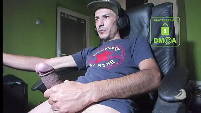 BigCumShoot online show from September 29, 6:40 am