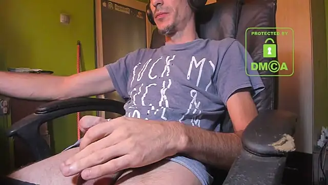 BigCumShoot online show from November 2, 7:33 am