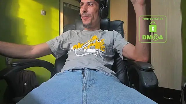 BigCumShoot online show from November 17, 6:19 am