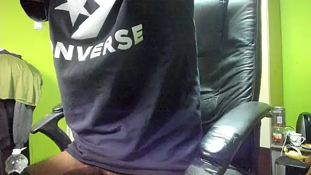 Snapshot of BigCumShoot chatting on March 3, 6:41 am BigCumShoot online show from March 3, 6:41 am