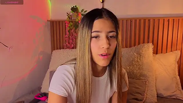 vicky bass online show from October 8, 8:50 pm