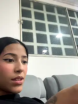 vicky bass online show from October 23, 4:01 am