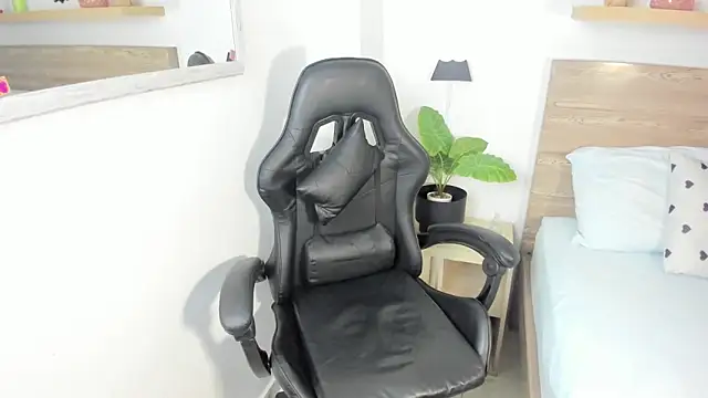 dalila harris online show from March 21, 7:13 pm