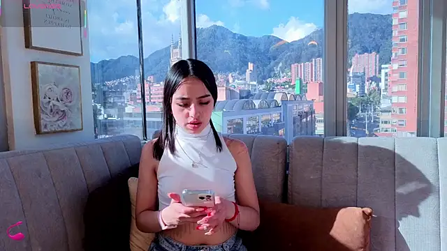 Daphne chers online show from December 13, 8:47 pm