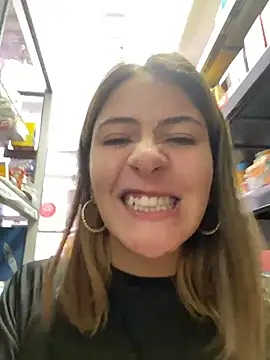 Snapshot of Andrea18_blonde chatting on February 26, 3:44 pm Andrea18 blonde online show from February 26, 3:44 pm