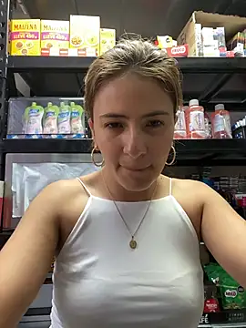 Andrea18 blonde online show from July 13, 6:33 pm