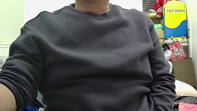 Snapshot of beartopslave chatting on February 18, 4:05 pm beartopslave online show from February 18, 4:05 pm