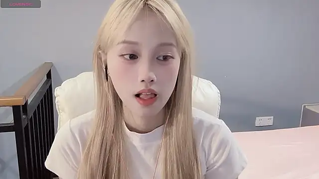 xunian71O online show from October 14, 9:59 pm