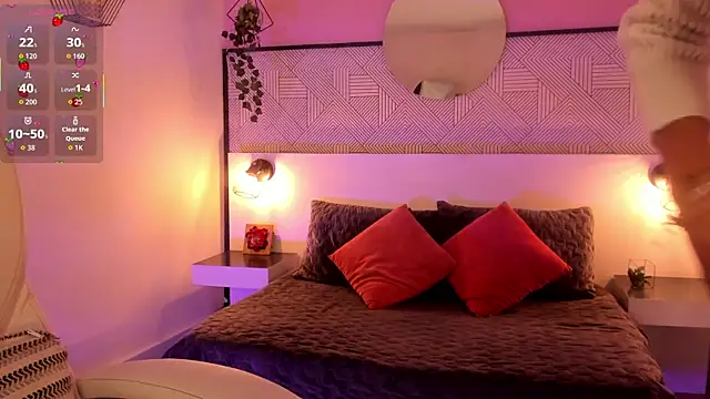 Gigi Strawberry online show from October 1, 12:38 am