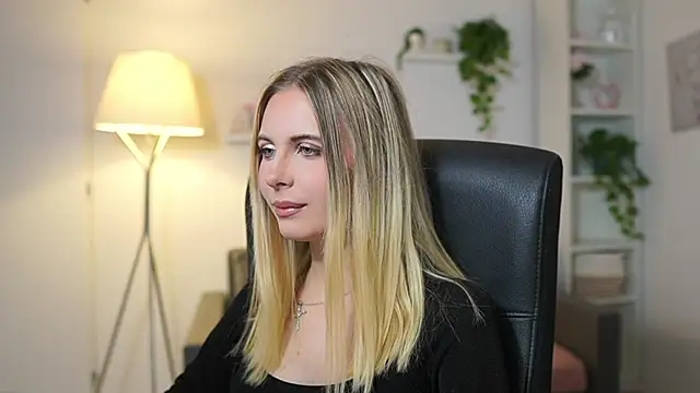 catecrago  online show from December 17, 9:15 am