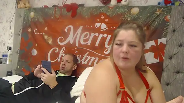 Snapshot of Lars-Lola chatting on December 4, 8:17 pm Lars-Lola online show from December 4, 8:17 pm