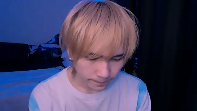 Snapshot of rennnuts chatting on February 17, 5:30 pm rennnuts online show from February 17, 5:30 pm