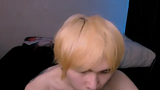 Snapshot of rennnuts chatting on February 21, 5:36 pm rennnuts online show from February 21, 5:36 pm