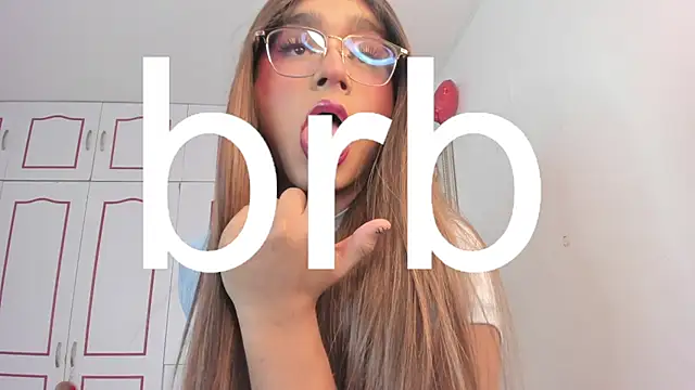 Snapshot of Karla_Dior7 chatting on June 5, 6:52 am Karla Dior7 online show from June 5, 6:52 am