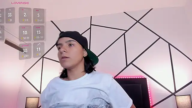 Liiam smith  online show from January 31, 2:07 pm