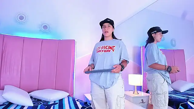 Liiam smith  online show from September 23, 1:14 pm