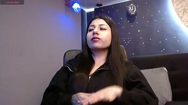 Snapshot of sweety_ashly chatting on March 18, 11:19 am sweety ashly online show from March 18, 11:19 am