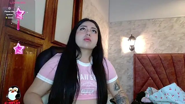 Snapshot of sweety_ashly chatting on September 18, 3:19 am sweety ashly online show from September 18, 3:19 am