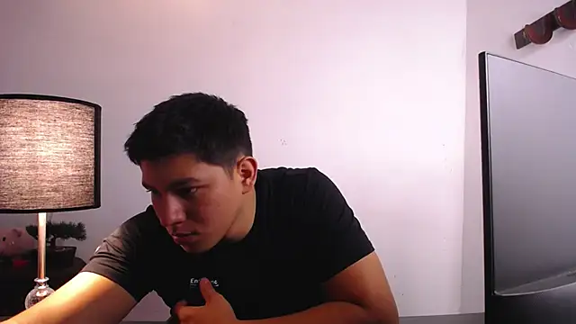 JamesCr  online show from October 3, 3:14 am