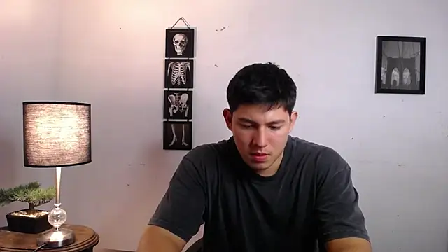 JamesCr  online show from November 24, 2:44 am