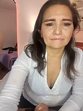 Alexaamoon  online show from February 6, 6:46 pm