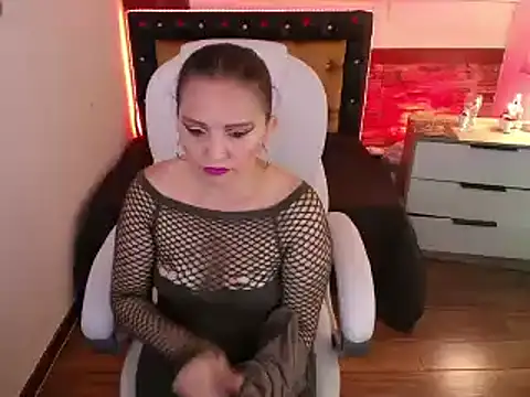 Alexaamoon  online show from March 5, 2:23 pm