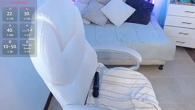 Alexaamoon  online show from March 11, 5:24 pm