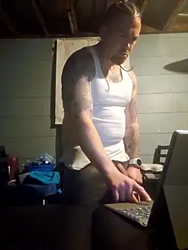 DaddyMac9746 online show from March 15, 6:47 am