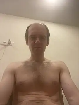 LynnAhNight online show from February 24, 3:23 am