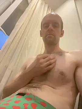 LynnAhNight online show from September 9, 2:55 am