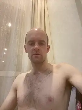 LynnAhNight online show from November 13, 3:05 am