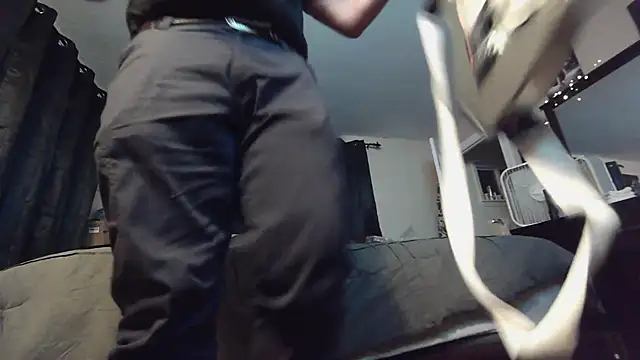 Snapshot of babypopinallnigh35 chatting on November 5, 5:29 am babypopinallnigh35 online show from November 5, 5:29 am