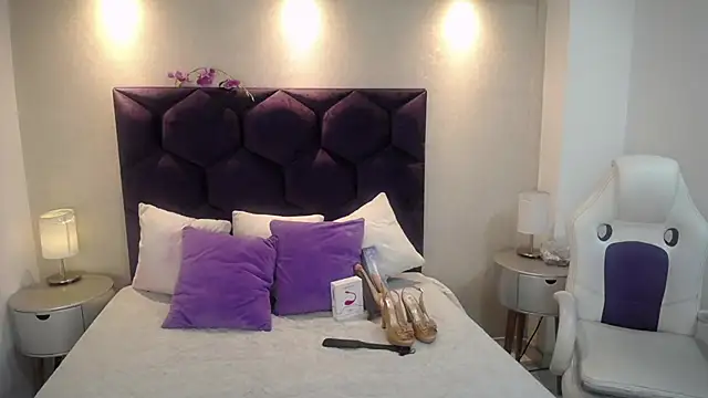 GochitaWild online show from March 5, 8:00 pm