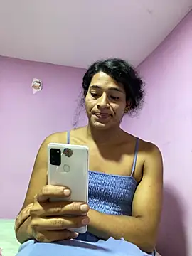 Snapshot of alexiaross96 chatting on June 6, 8:13 pm alexiaross96 online show from June 6, 8:13 pm